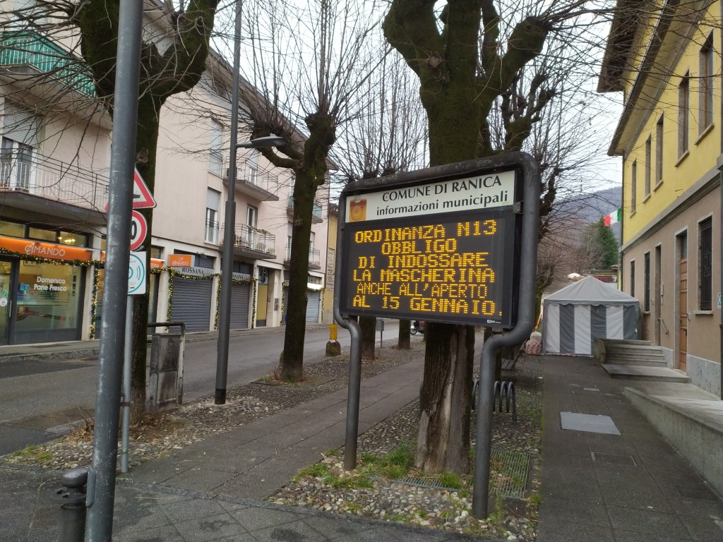 Nuova ordinanza comunale: arriva l’obbligo della mascherina all’aperto in Bassa Val&nbsp;Seriana