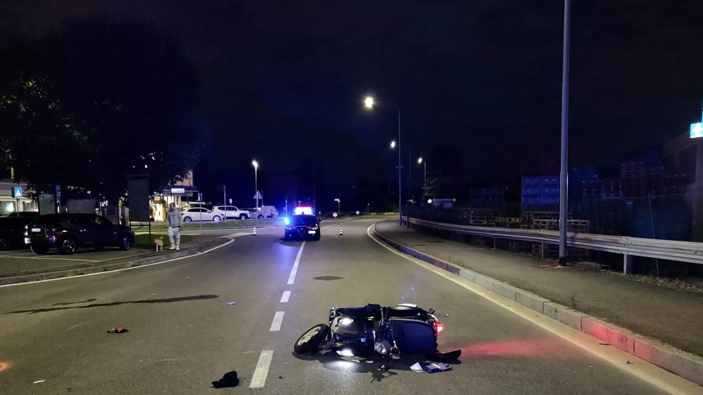 Scontro tra moto e un’auto a Villa di Serio: in gravi condizioni 25enne di&nbsp;Ranica.
