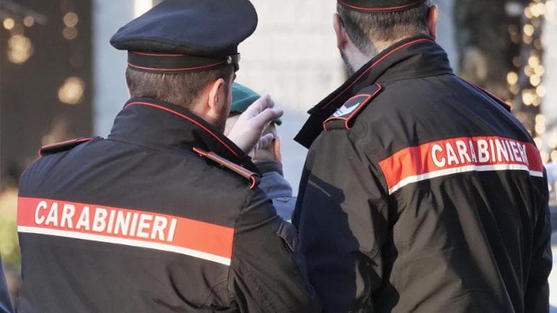 Fermato su auto rubate: arrestato 32enne, denunciate altre due&nbsp;persone.