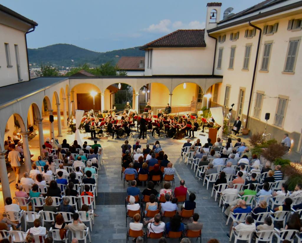 Stasera “Sinfonie da Oscar”, il concerto estivo della Banda di Ranica nel ricordo di Guido Tacchini: «Sei sempre qui con&nbsp;noi».